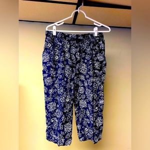 Women’s Gloria Vanderbilt Capris Pants